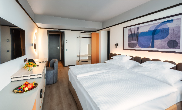 Hunguest Bük, Deluxe Doppelzimmer (zwei Zimmer, im Halbzimmer mit Etagenbett) (Ost Flügel) - all inclusive
